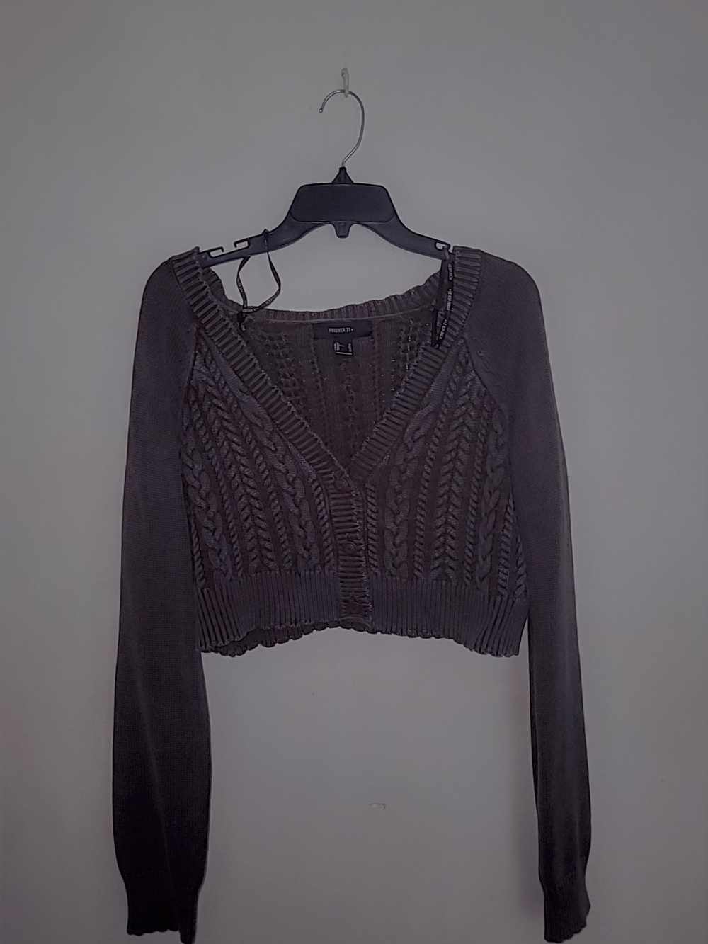 Cropped Cable Knit V-Neck Cardigan - Grey